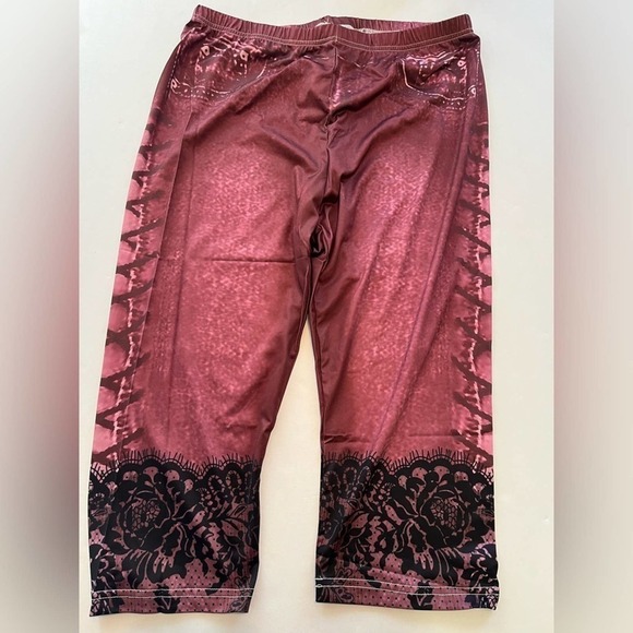 Pants - Women’s Maroon Color Denim Print Gothic Floral Print Skinny Cropped Pants New